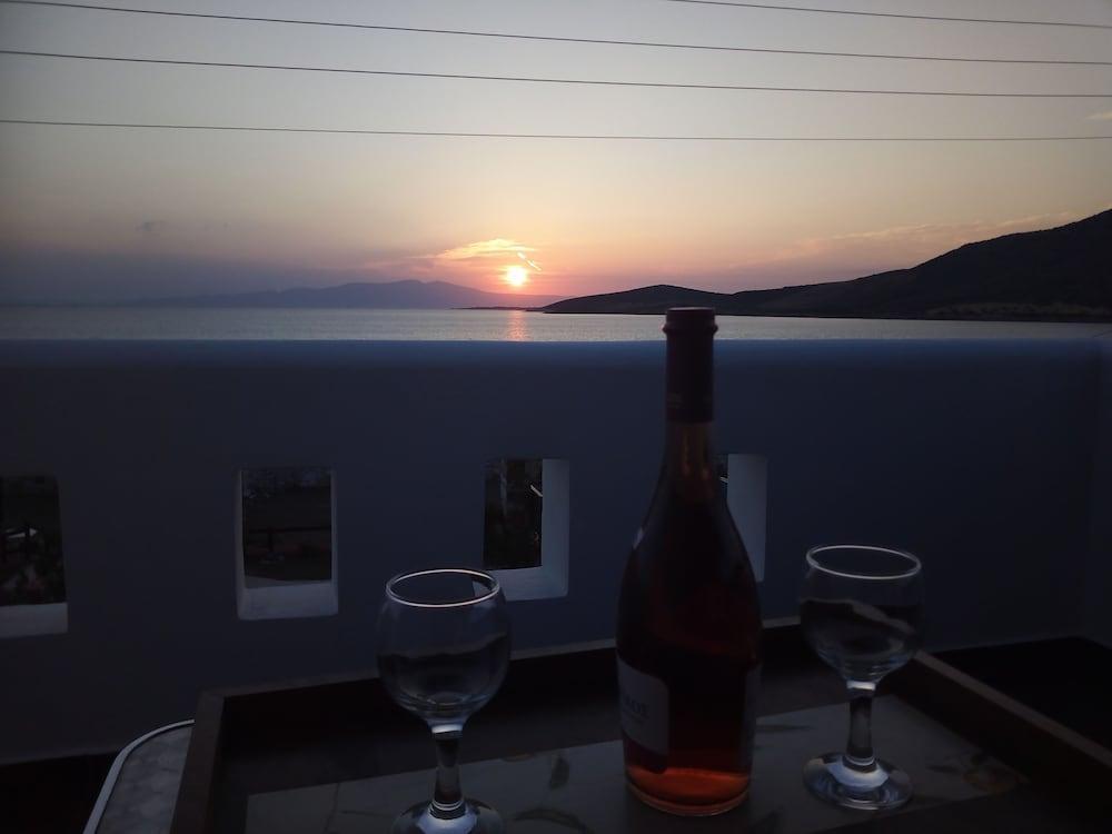 Ammoudia Apartment