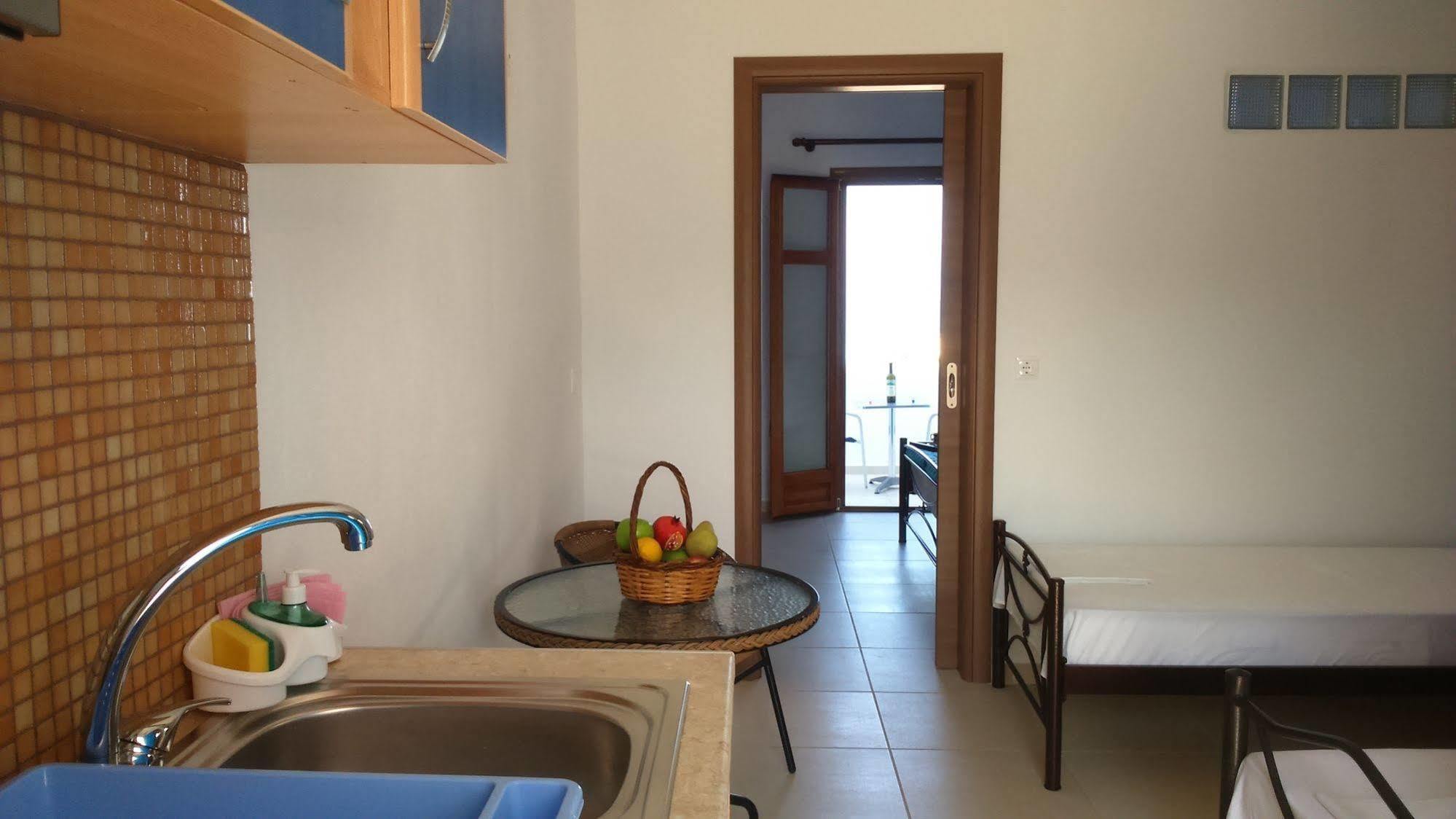 Ammoudia Apartment